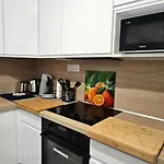 Center Nice, 10min Beach, Parking, Terrace, Direct Tram