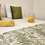 Center Nice, 10min Beach, Parking, Terrace, Direct Tram Apartman *