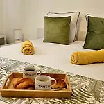 Center Nice, 10min Beach, Parking, Terrace, Direct Tram Nice