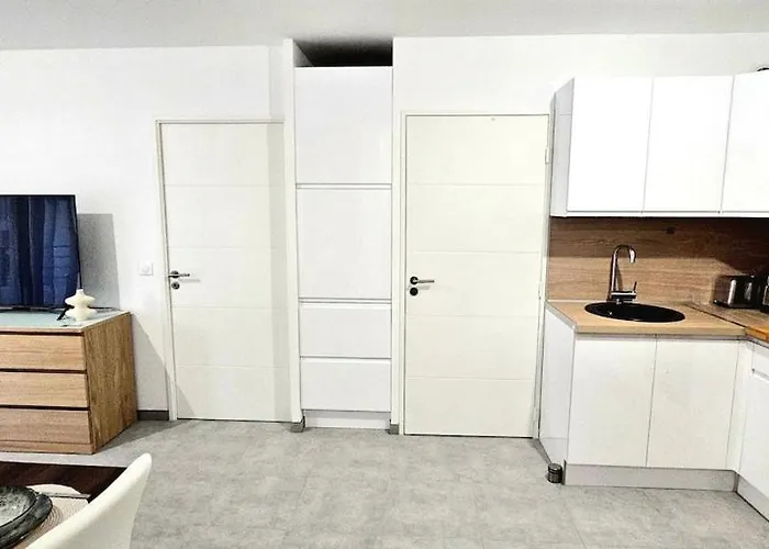 Center Nice, 10Min Beach, Parking, Terrace, Direct Tram Apartamento