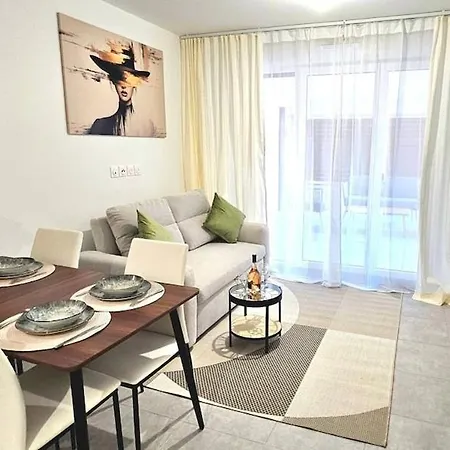 Appartement Center Nice, 10min Beach, Parking, Terrace, Direct Tram