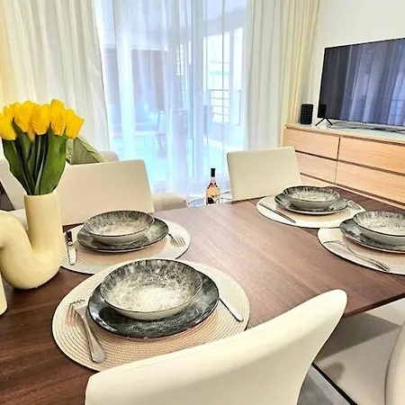 Center Nice, 10min Beach, Parking, Terrace, Direct Tram * Nizza