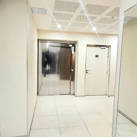 Center Nice, 10min Beach, Parking, Terrace, Direct Tram * Nice